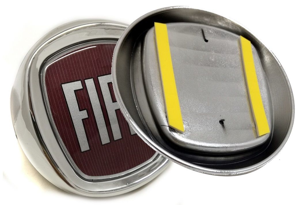 Nowy emblemat znaczek zamiennik oryginału do Fiata Fiat w kolorze czerwonym 95mm E175 Fiat Pundo , Grande Punto, Doblo,Palio,Linea,Idea,Croma,Multipla i inne nowość 2018